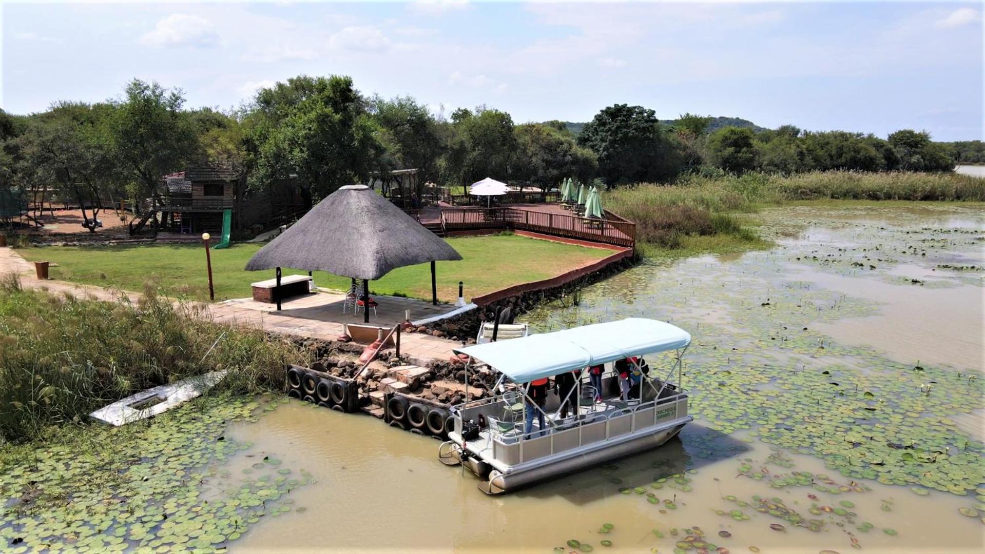 Crocodile Pools River Safaris Габороне Екстер'єр фото